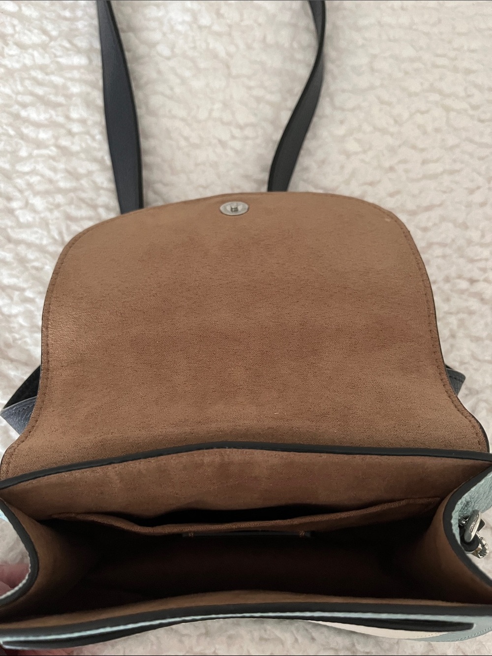 Coach Shoulder Bag ! 💼 - Picture 5 of 12